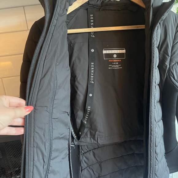 Bernardo water repellent jacket - Picture 9 of 11